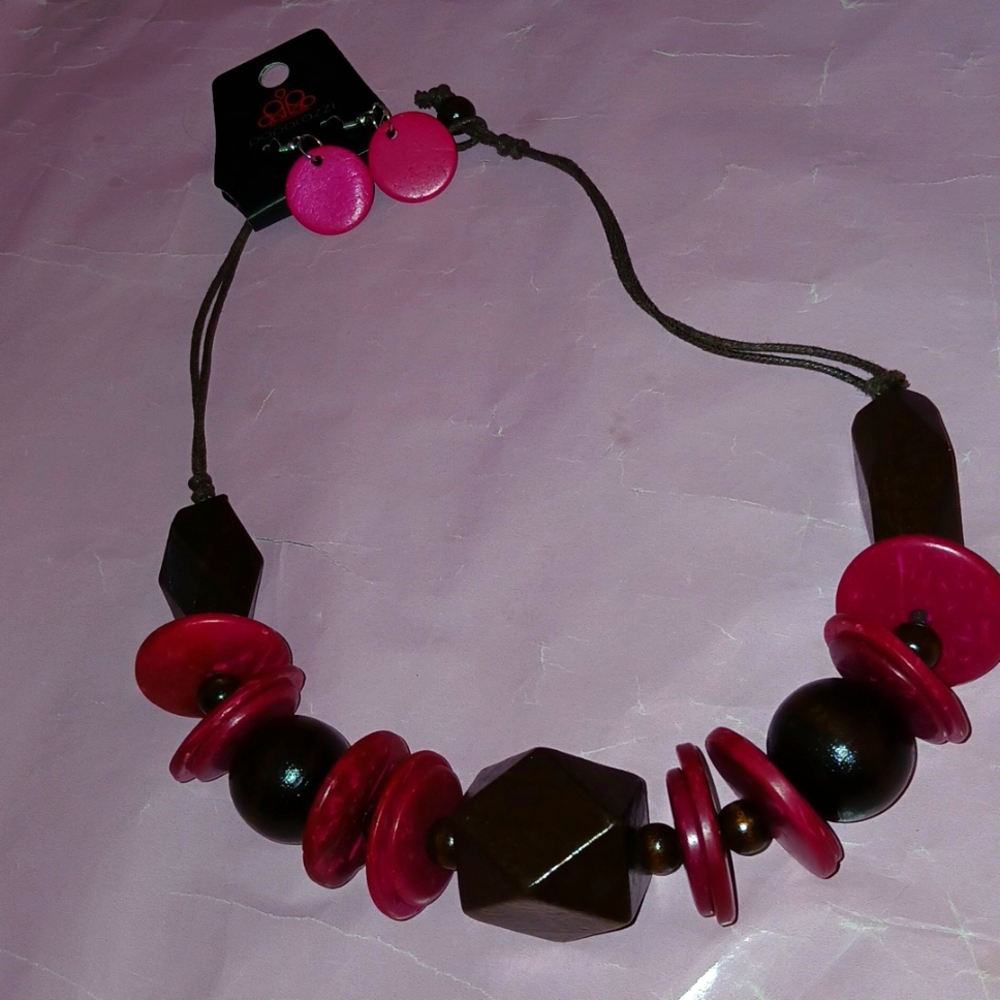 CHUNKY WOOD-BEAD Necklace/Earrings Set, Brown & Fuschia, NWT, CAN BE $11.00
